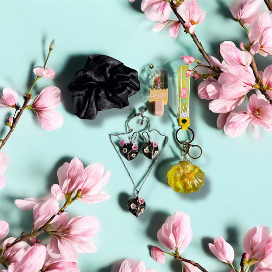 Floral Heart Jewelry, Scrunchie, and Novelty Set