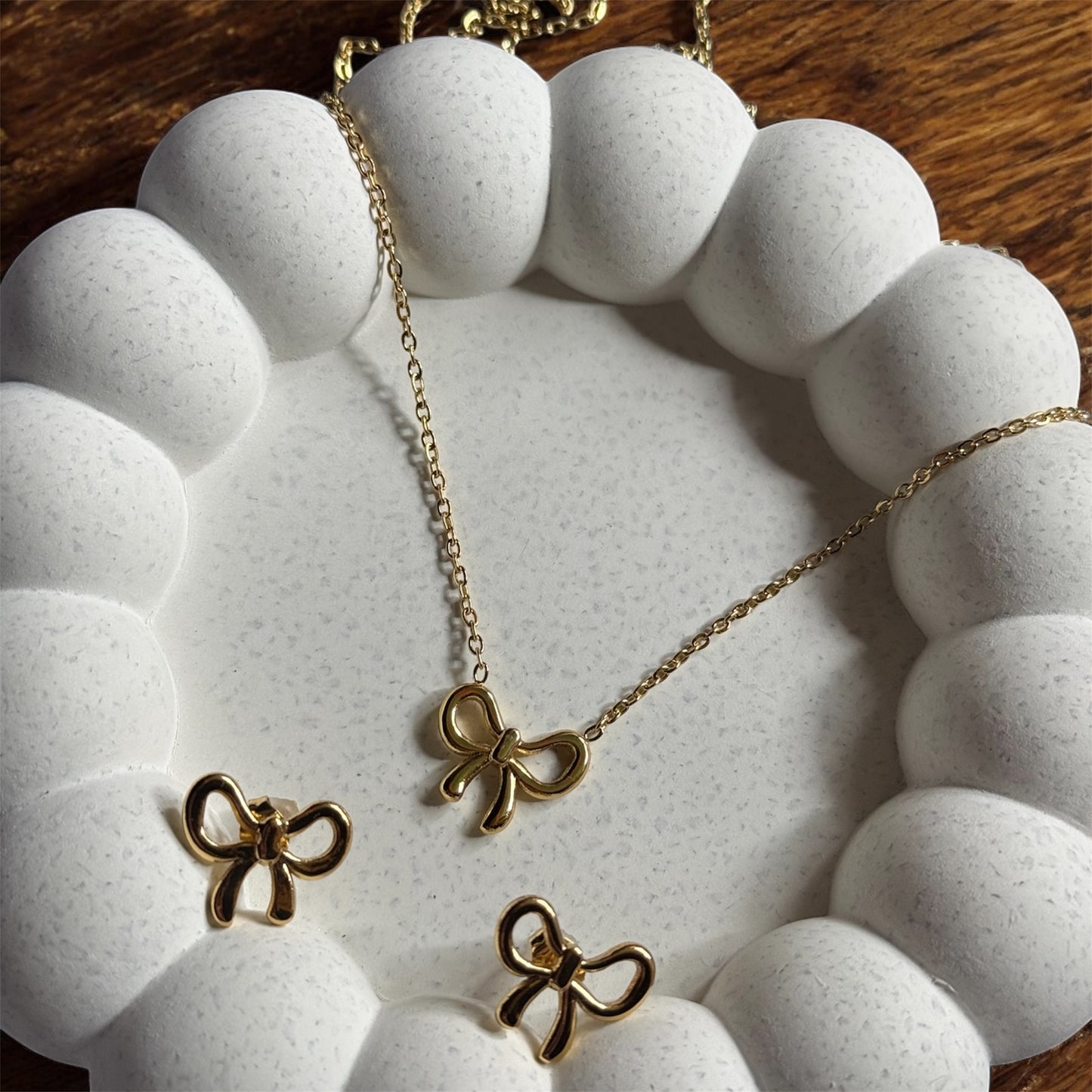 Chic Gold Bow Pendant and Earring Set