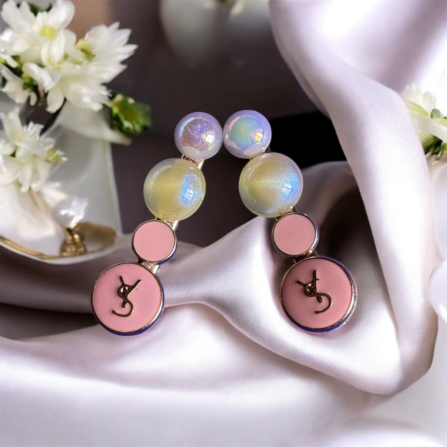 Elegant Hair Accessories with a Touch of Glam